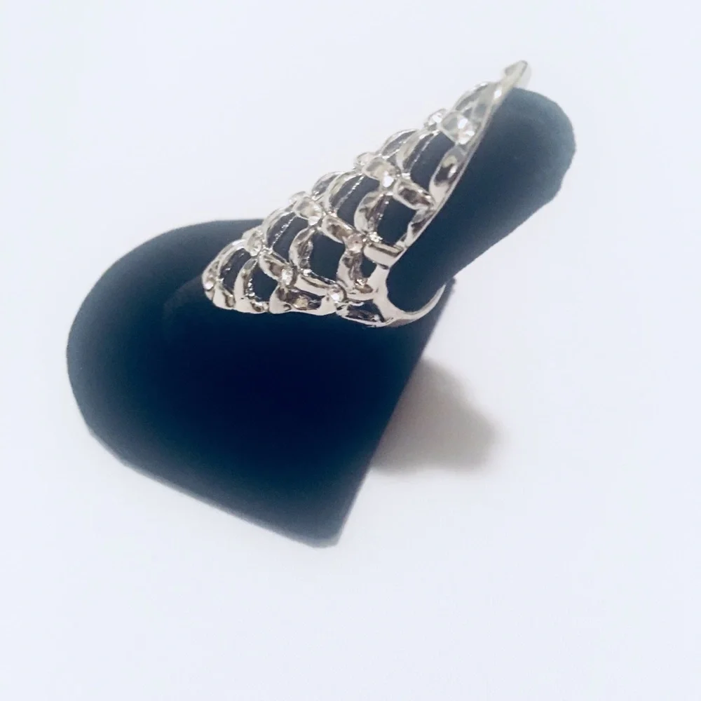Silver Finger Guard Ring Size 7 NEW